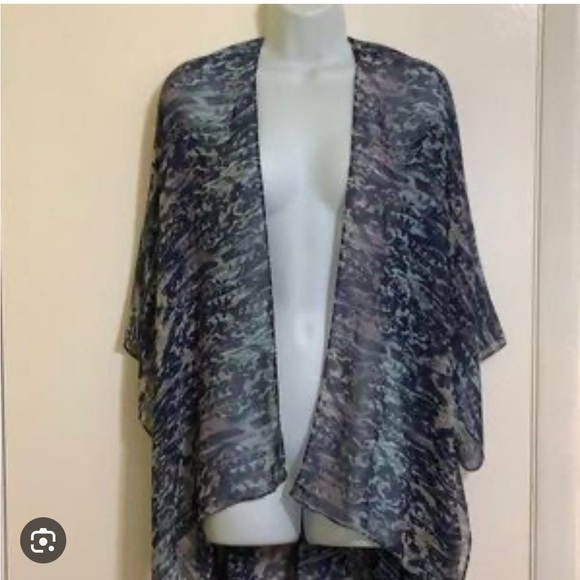 BCBG SWIMSUIT COVERUP - Picture 8 of 8